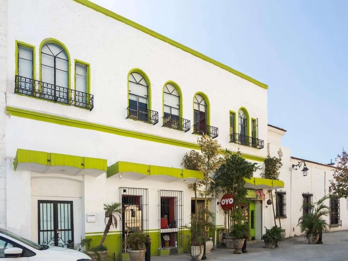 Oyo Hotel Hare Krishna Monterrey Extérieur photo