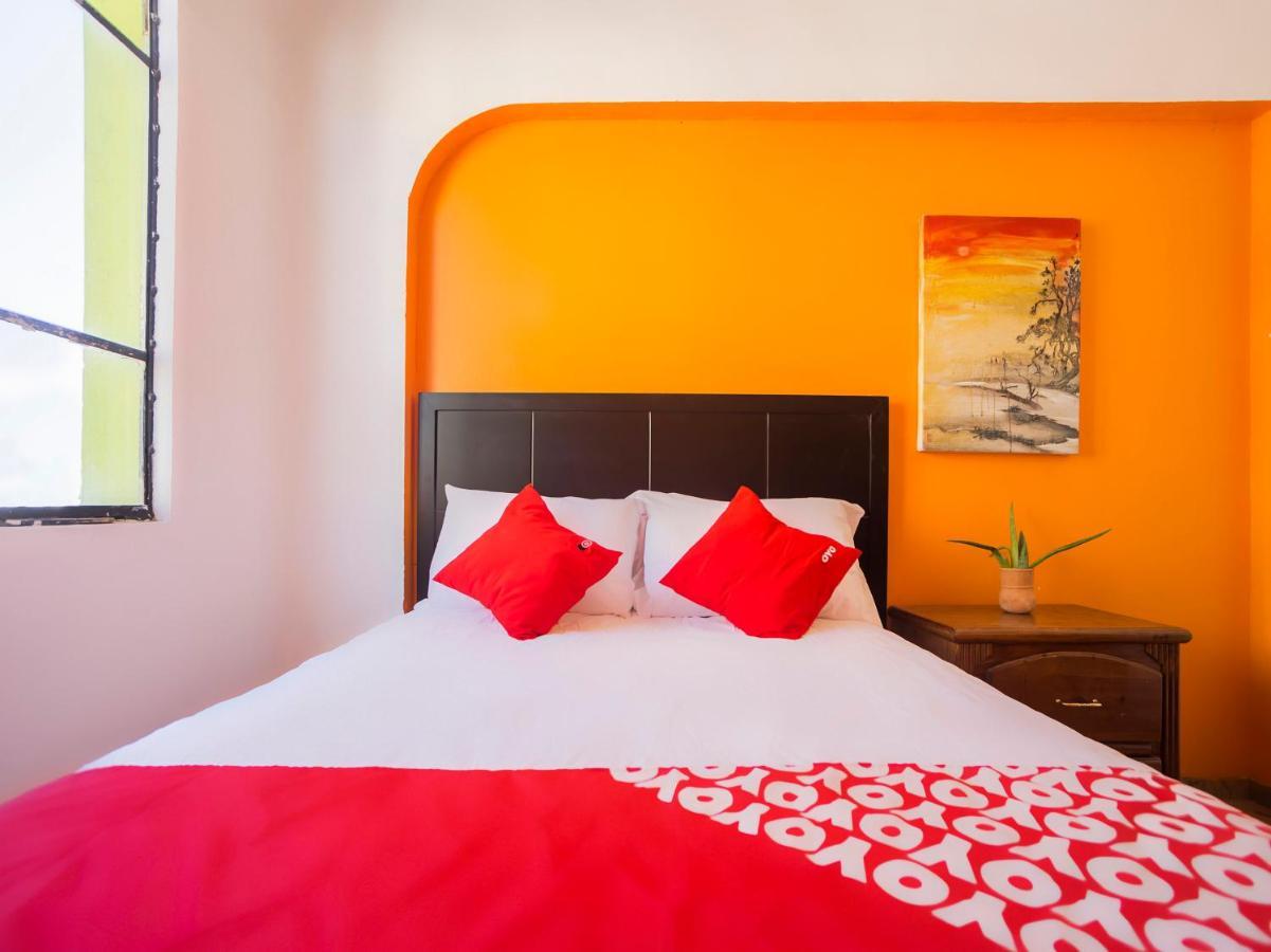 Oyo Hotel Hare Krishna Monterrey Extérieur photo