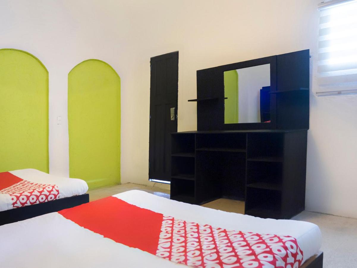 Oyo Hotel Hare Krishna Monterrey Extérieur photo